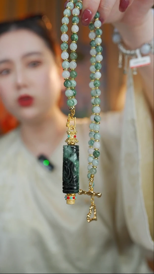 翡翠未镶嵌颈饰翡翠权杖