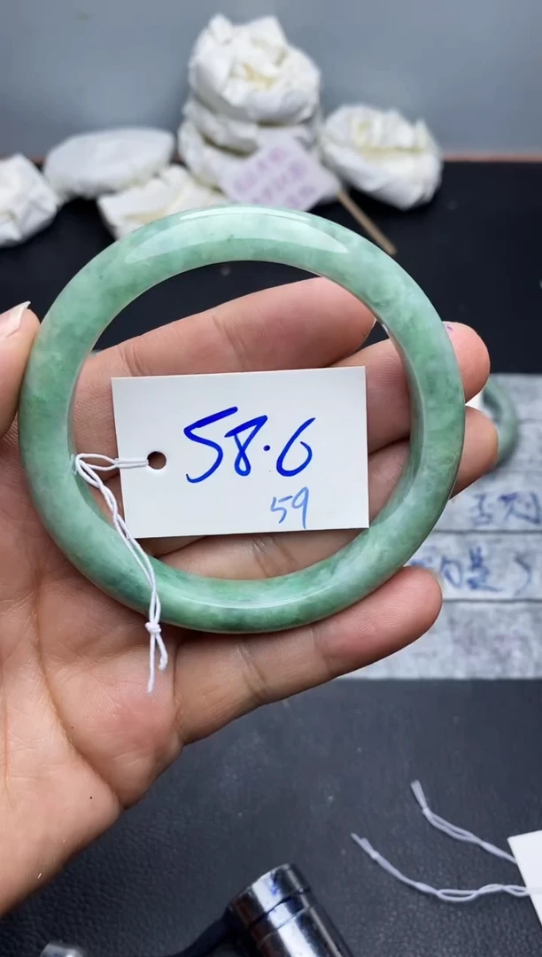 未镶嵌手镯翡翠59