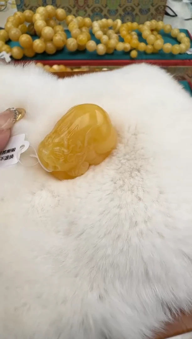 裸石琥珀未镶嵌D****袋XD850