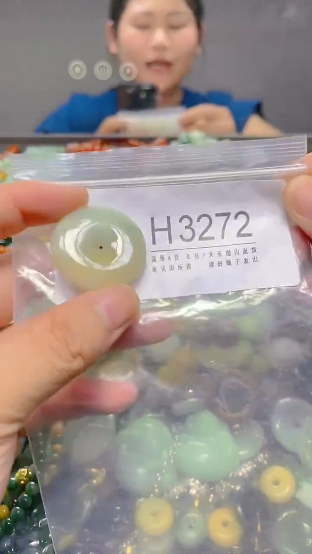颈饰未镶嵌翡翠/H/翡翠A货，一件也是批发价