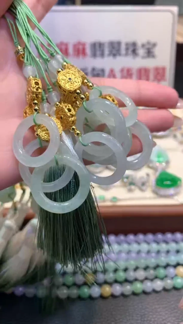 未镶嵌手串翡翠吊坠