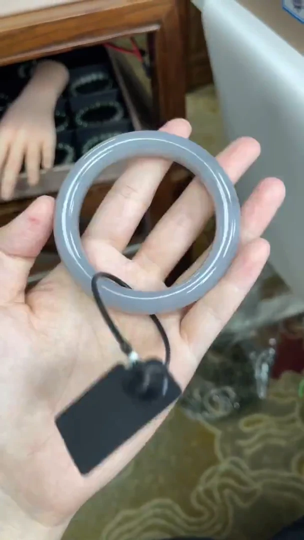 未镶嵌手镯和田玉56