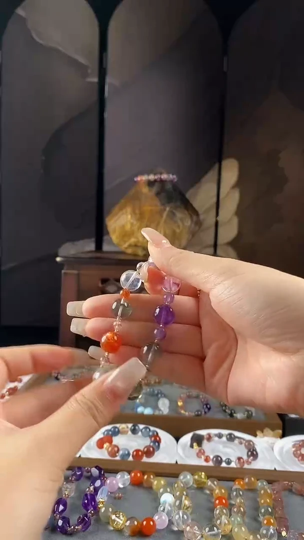 18K金镶嵌手链水晶天然水晶设计款手串