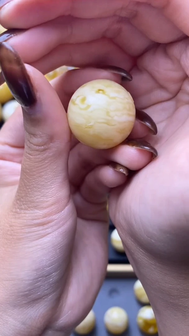 【闪购商品】琥珀裸石未镶嵌蜜蜡61
