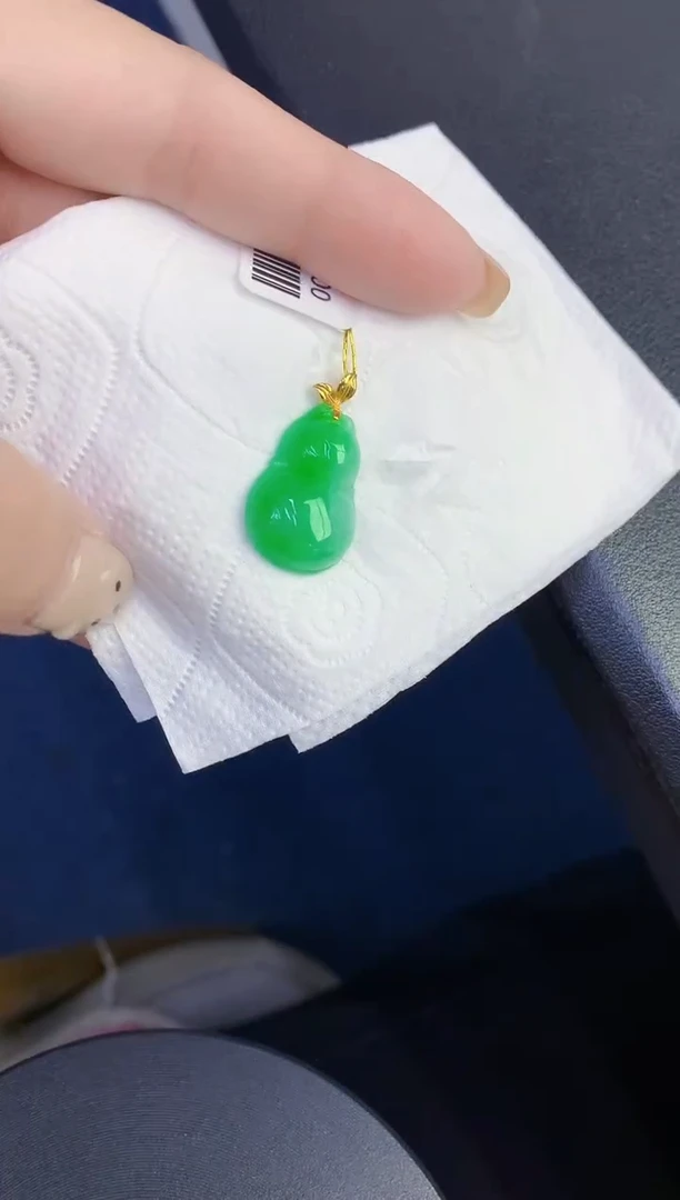 颈饰18K金镶嵌翡翠缅甸天然翡翠A货