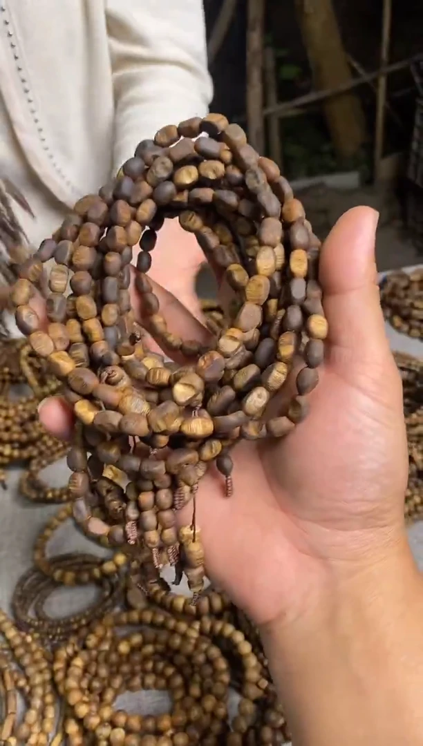 沉香手串高品质板头留疤珠三圈手串多样性发一