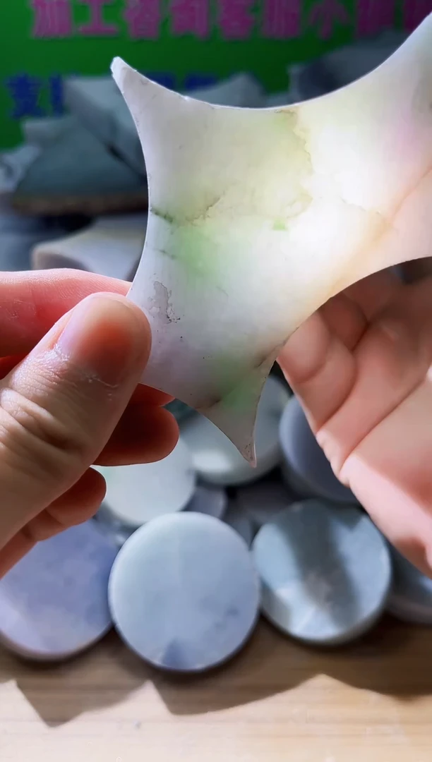 翡翠未镶嵌颈饰天然翡翠A货刘819