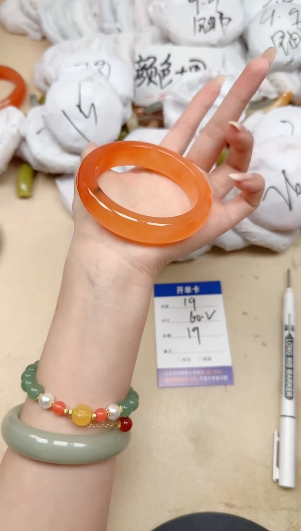 未镶嵌手镯石英质玉19/60.2