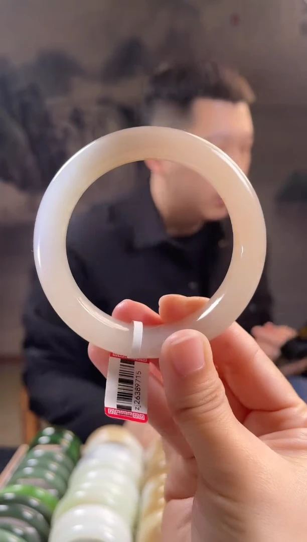 未镶嵌手镯和田玉57圈口9715