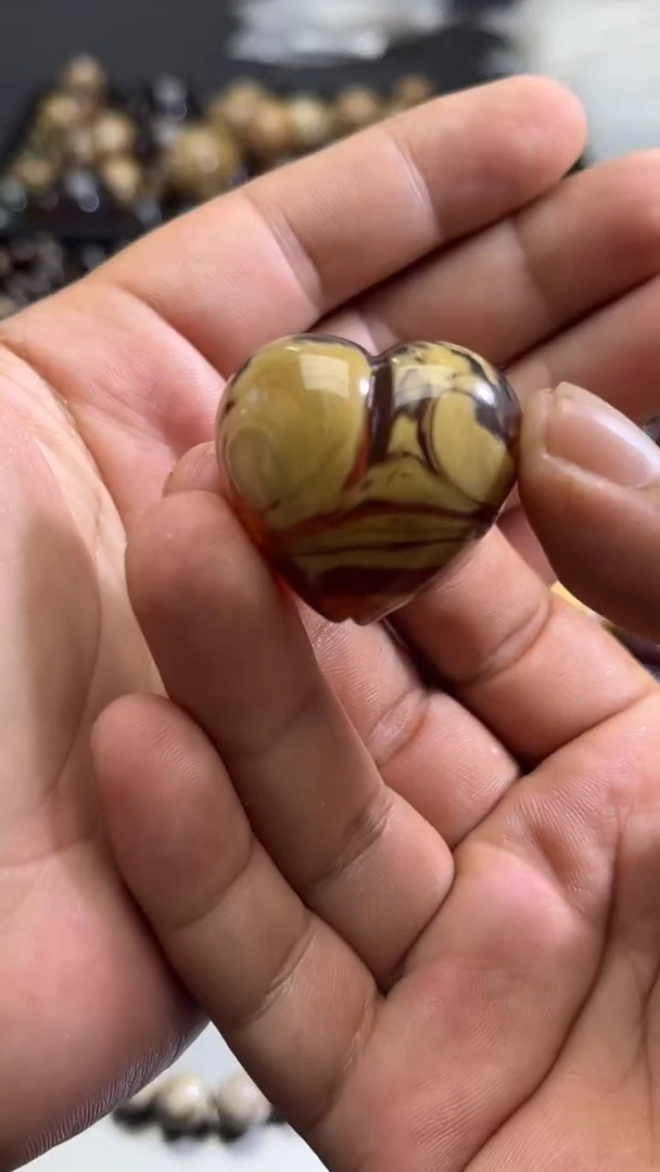 裸石琥珀未镶嵌13