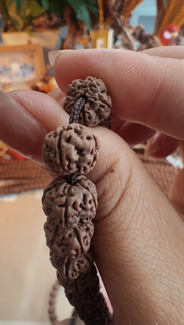 吊坠金刚菩提831凹底梅花108