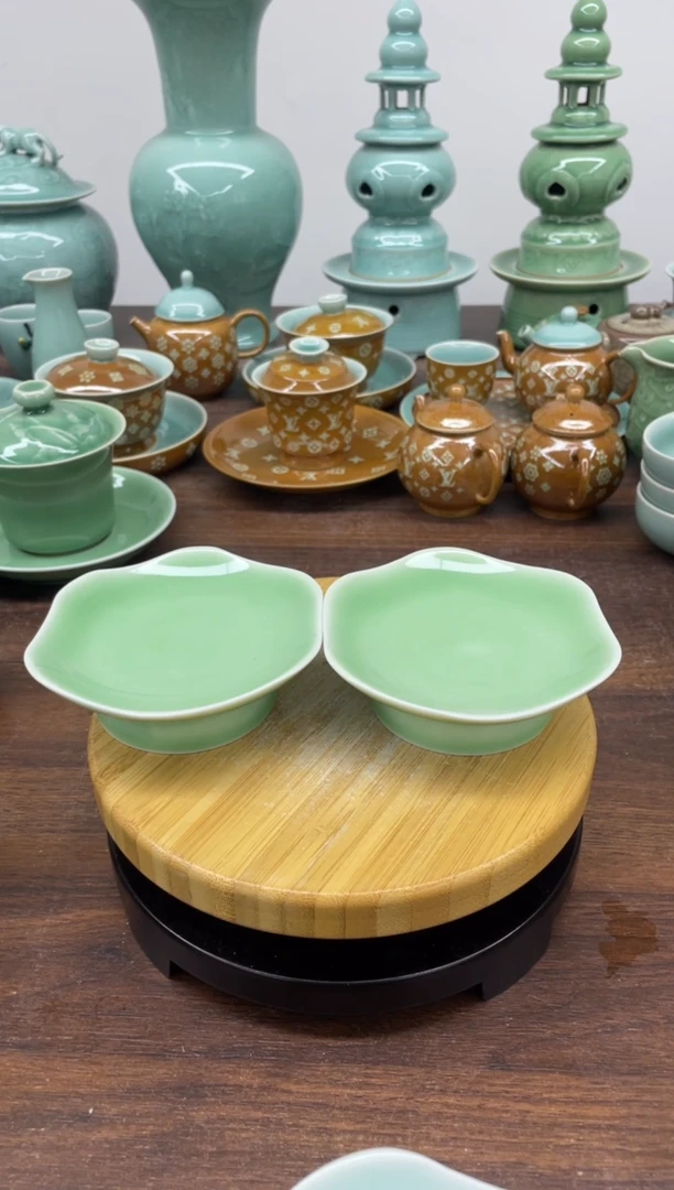 特价青瓷 慧语瓷坊 微瑕10.5厘米