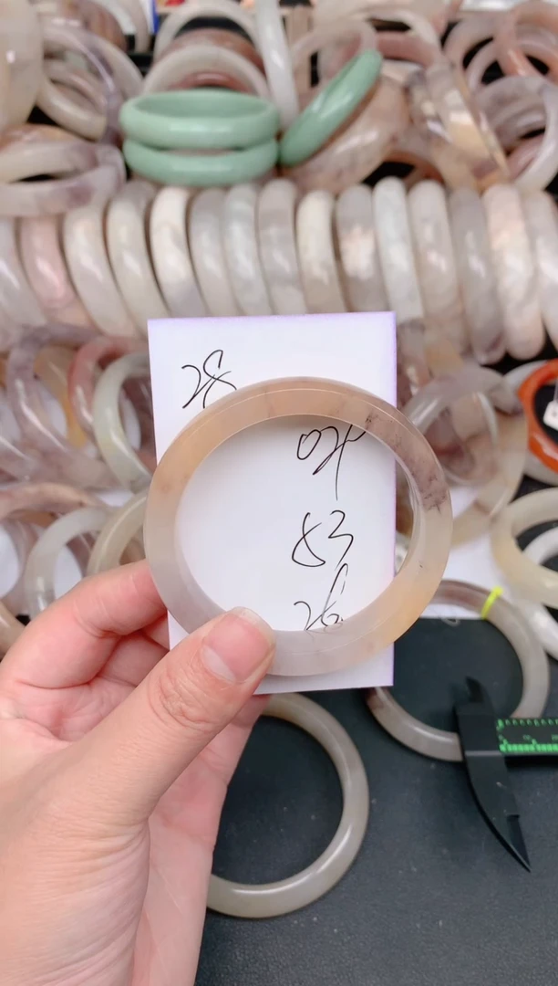 未镶嵌手镯石英质玉029