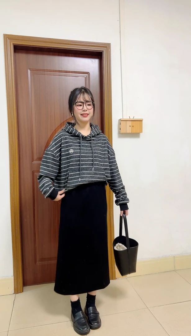 新款小个子连帽条纹加绒卫衣
