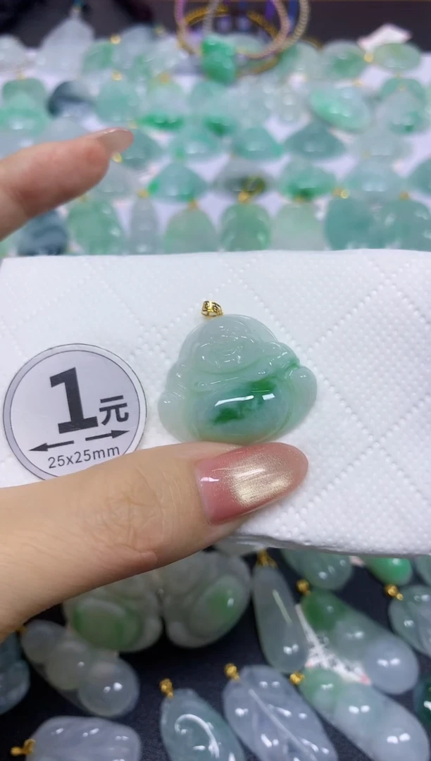 翡翠18K金镶嵌颈饰天然翡翠A货