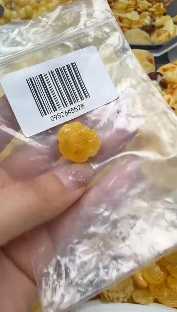 裸石琥珀未镶嵌如图