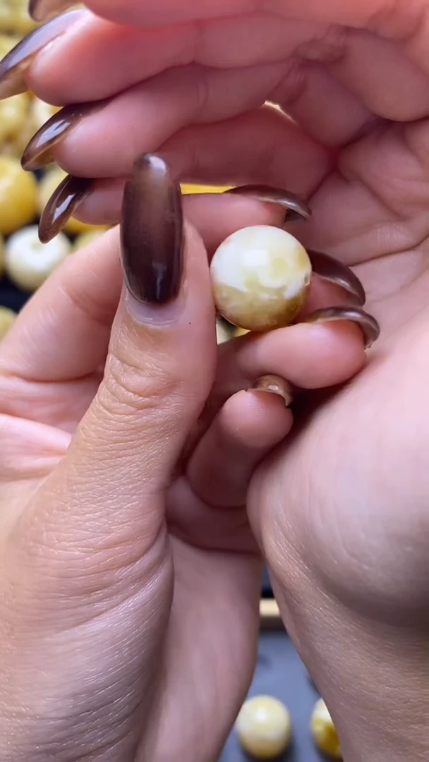 【闪购商品】琥珀裸石未镶嵌蜜蜡71