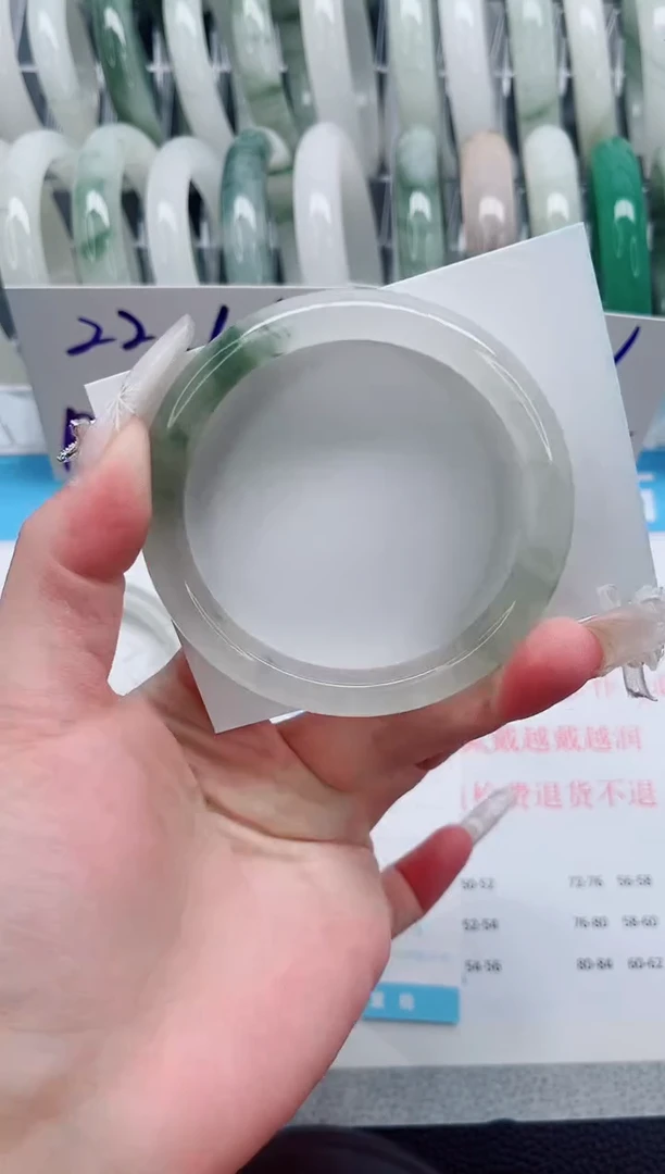 【闪购商品】石英质玉手镯未镶嵌A172-60.4