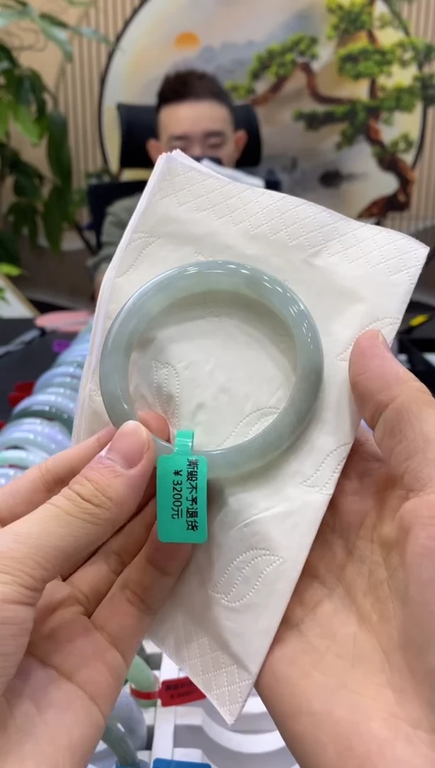 翡翠手镯未镶嵌1189
