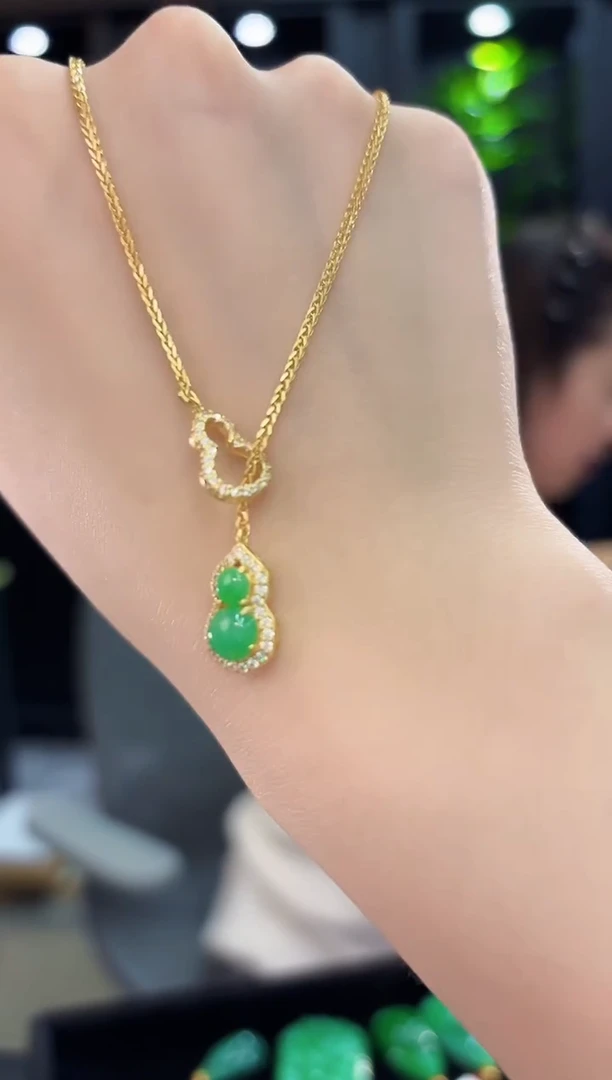 颈饰未镶嵌翡翠缅料A货/多样性发货/一件