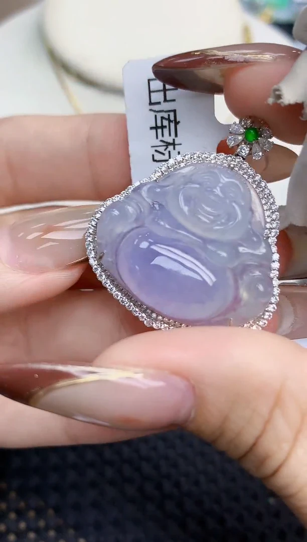 颈饰18K金镶嵌翡翠   天然翡翠A货  百元以上9米证书费自理