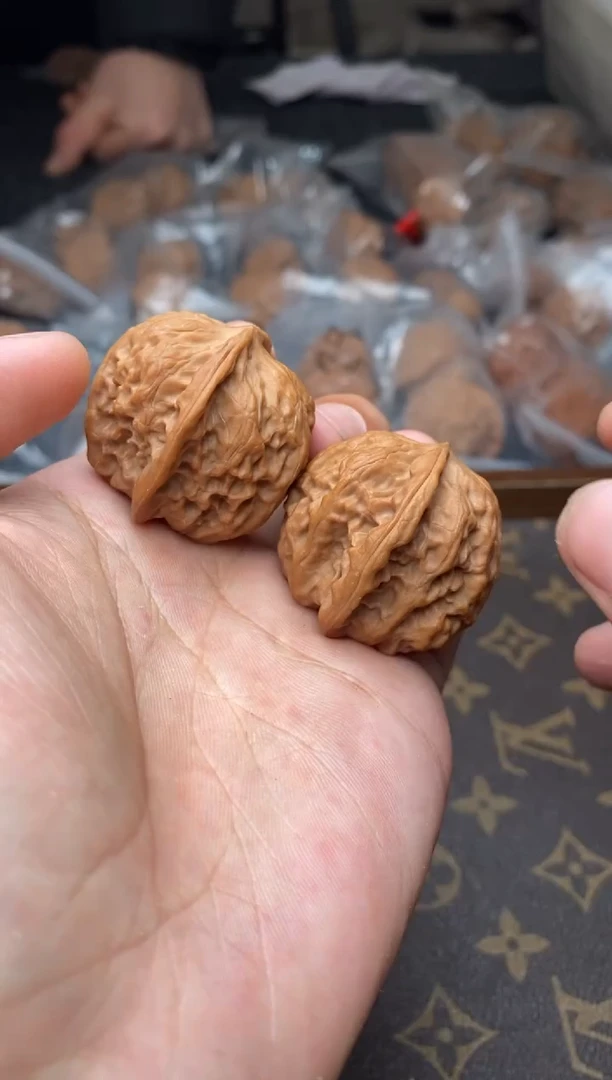 【闪购商品】文玩核桃把件A132号35尺野狼