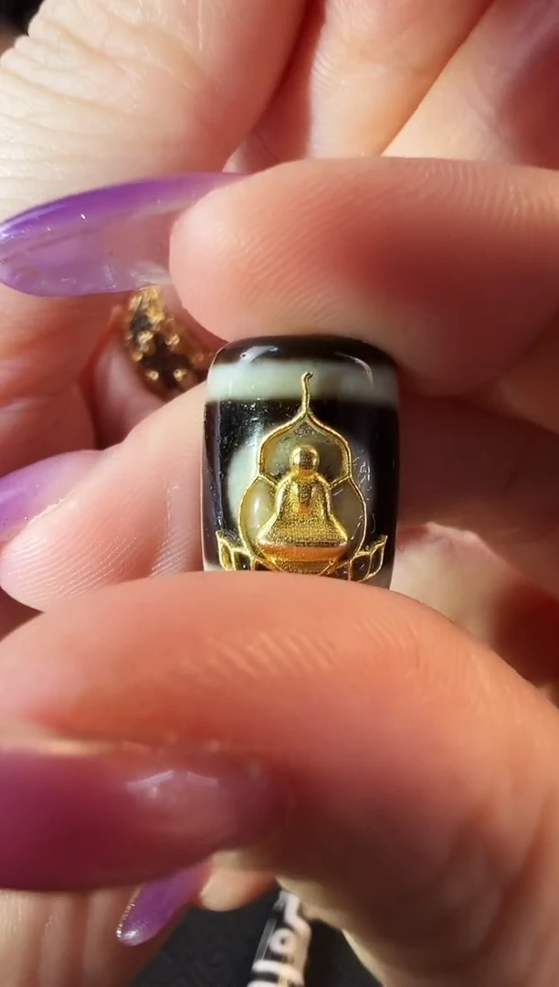 18K金镶嵌吊坠玛瑙/玉髓e*a吊坠