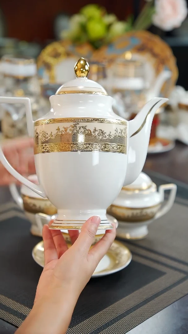 瓷片茶壶 1个