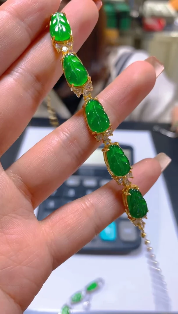 未镶嵌手链翡翠多样性发一