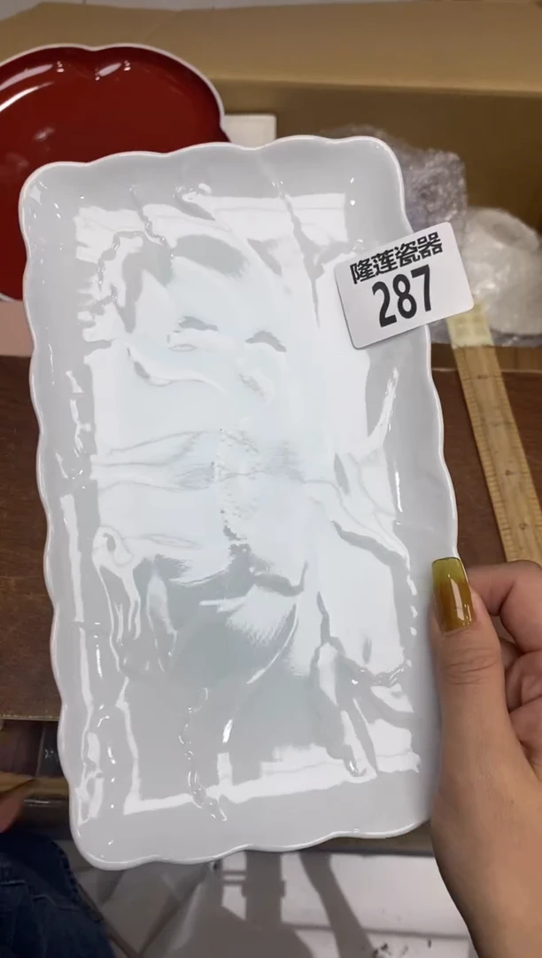 瓷片L****糖隆莲瓷器欢迎大家