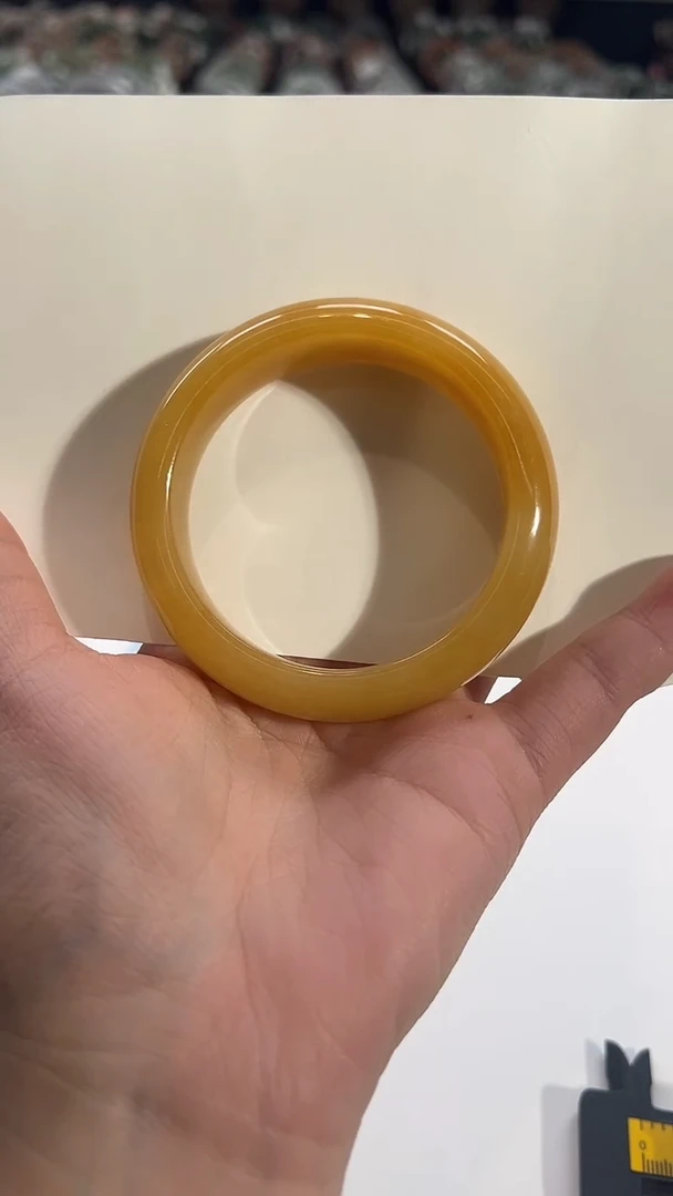 未镶嵌石英质玉（黄龙玉）手镯57圈口05