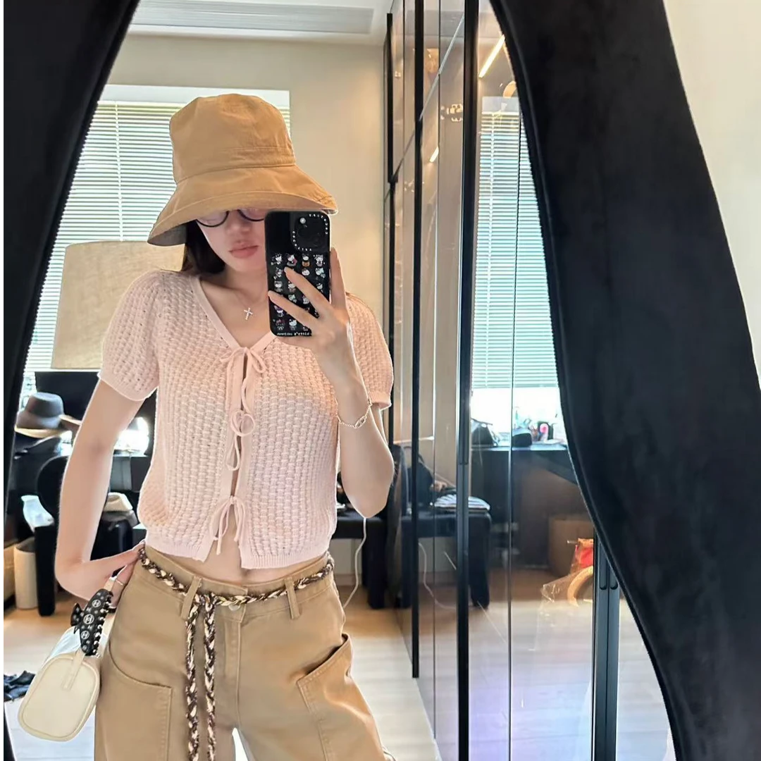 LA  粉色 敲松软 镂空系带针织上衣 26792