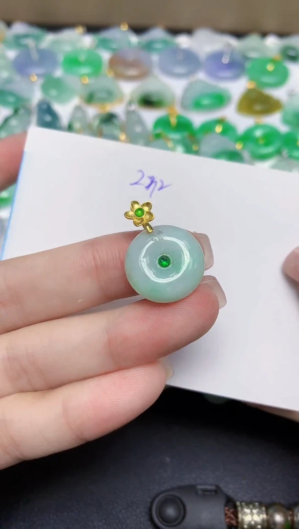 颈饰未镶嵌翡翠天然缅甸翡翠A货翡翠百元以上9元证书费自理