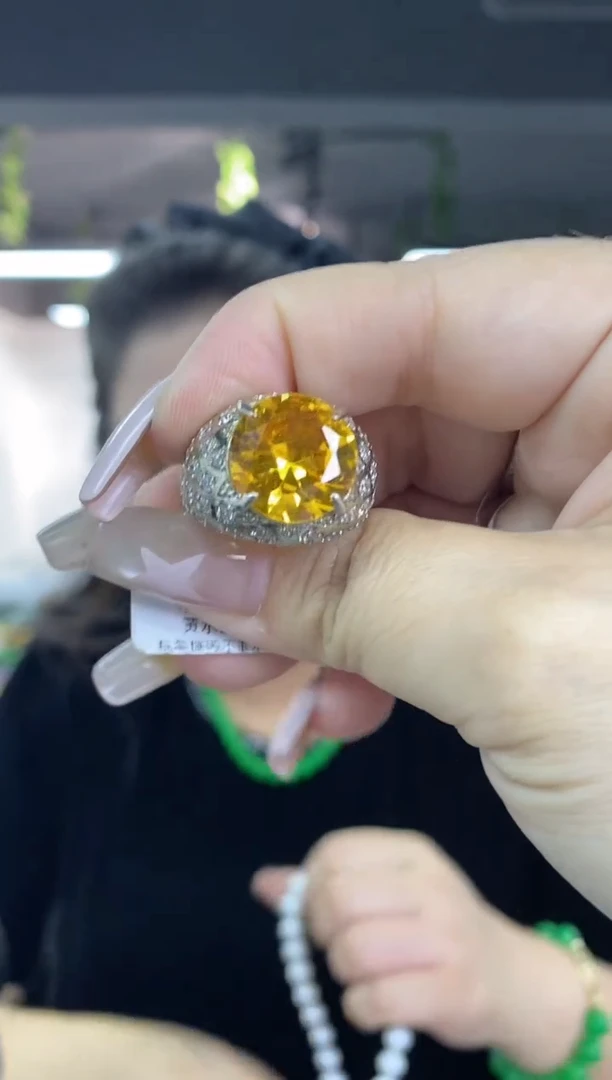 水晶戒指未镶嵌多样性发其一颜色微差