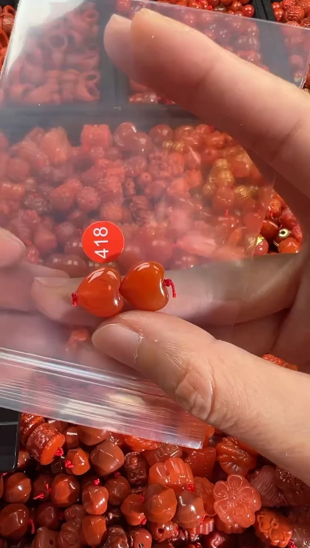 【闪购商品】南红玛瑙颈饰未镶嵌1