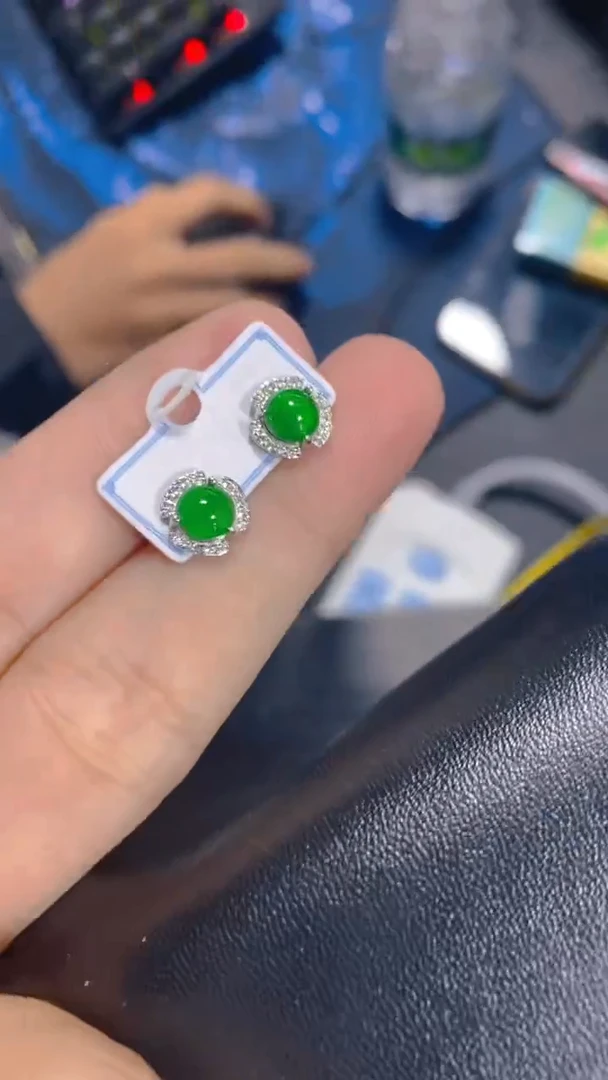 【闪购商品】翡翠耳饰未镶嵌0950863098多样性发一