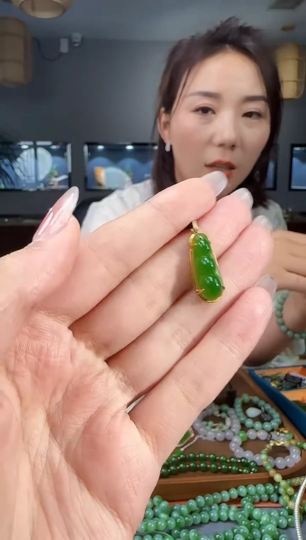 吊坠(不含链)18K金镶嵌和田玉1