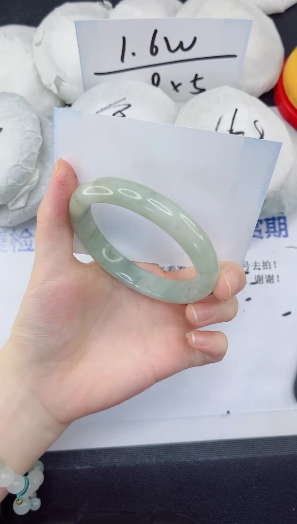 未镶嵌手镯石英质玉105-56