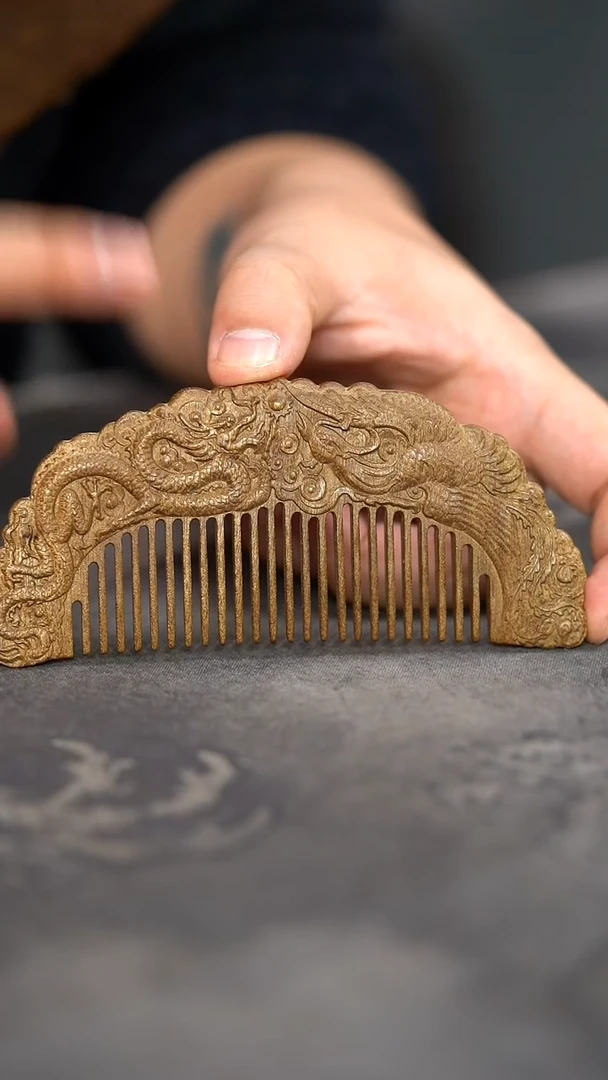 【闪购商品】金丝楠木雕拆房老料龙凤梳