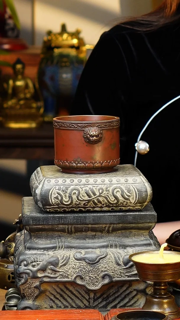 炉天下大红袍莲花狮耳筒炉