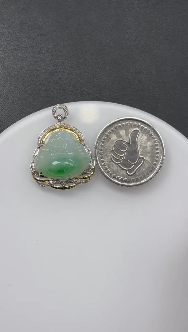 颈饰18K金镶嵌翡翠佛公