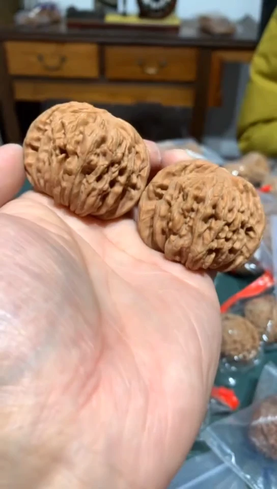 【闪购商品】文玩核桃吊坠四座楼核桃