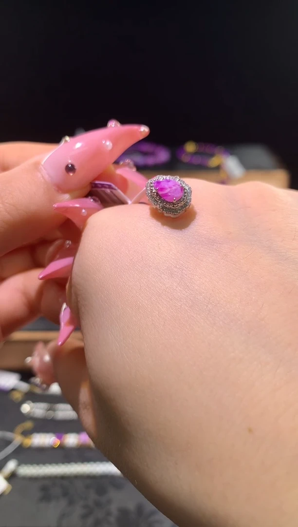 苏纪石（舒俱来）18K金镶嵌.饰品