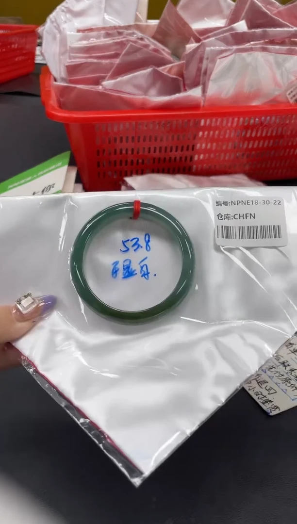 未镶嵌手镯翡翠翡翠手镯