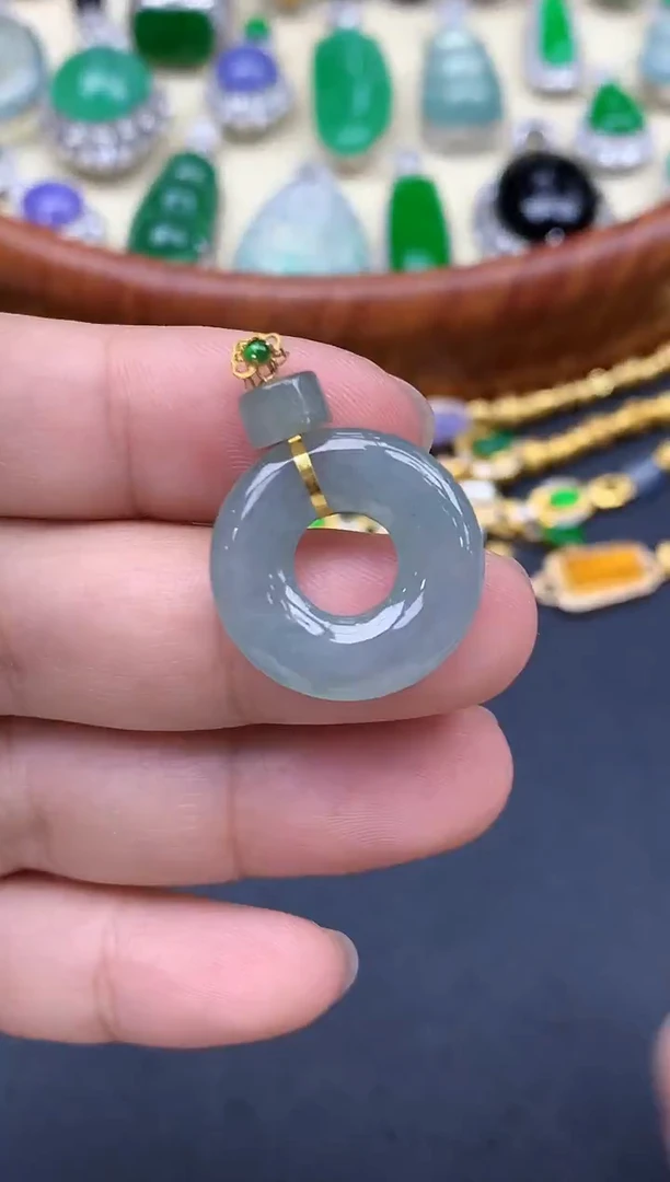 颈饰18K金镶嵌翡翠16-中国好珍宝