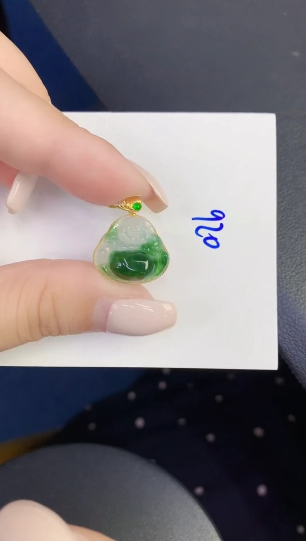 颈饰18K金镶嵌翡翠缅甸天然翡翠A货