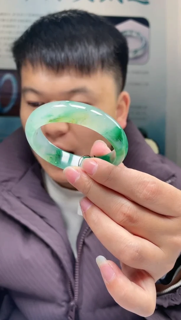 【闪购商品】石英质玉手镯未镶嵌非洲翠手镯多样性发货