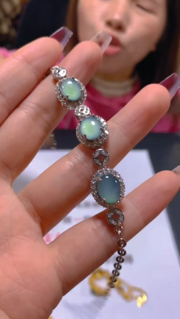 未镶嵌手链翡翠多样性发一