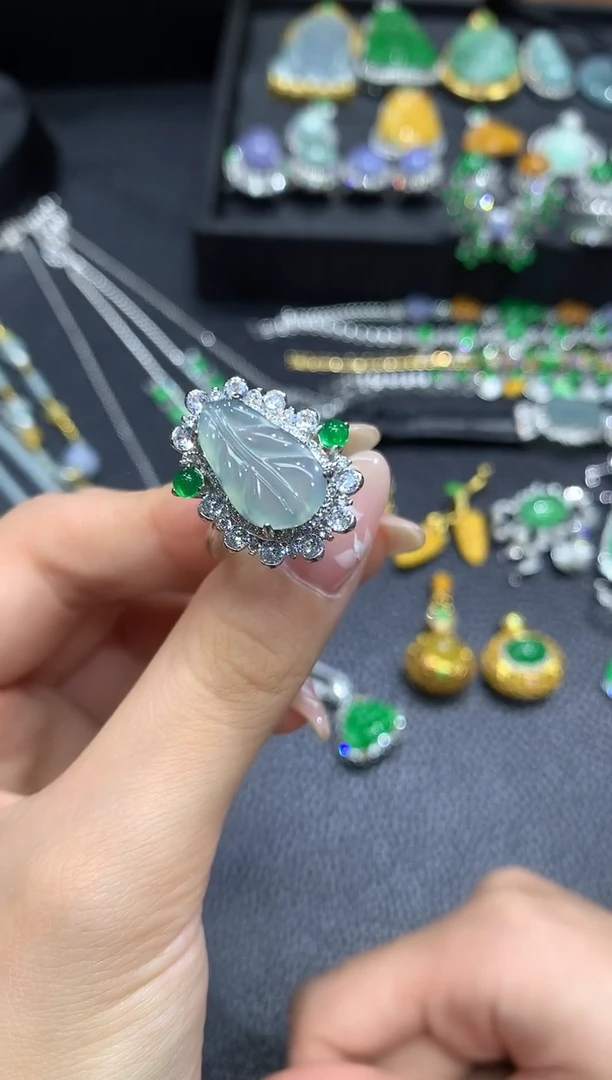 翡翠戒指未镶嵌1不含链随机发货1件