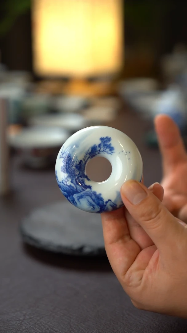 景德镇全手工手绘精工青花山水圆盖置